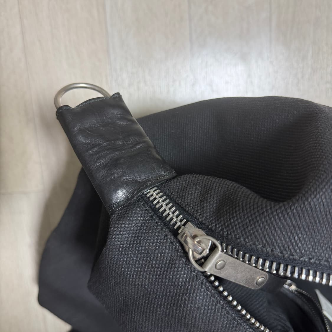 메종 마르지엘라 보스턴백 블랙  상품이미지4