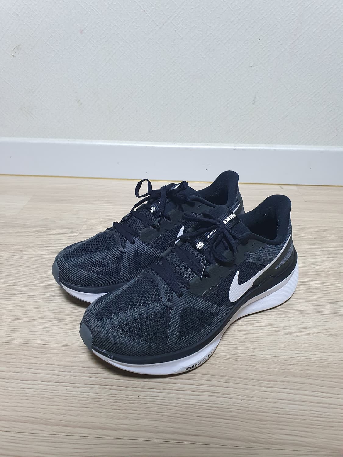 나이키 스트럭처 25 운동화 270 상품이미지4