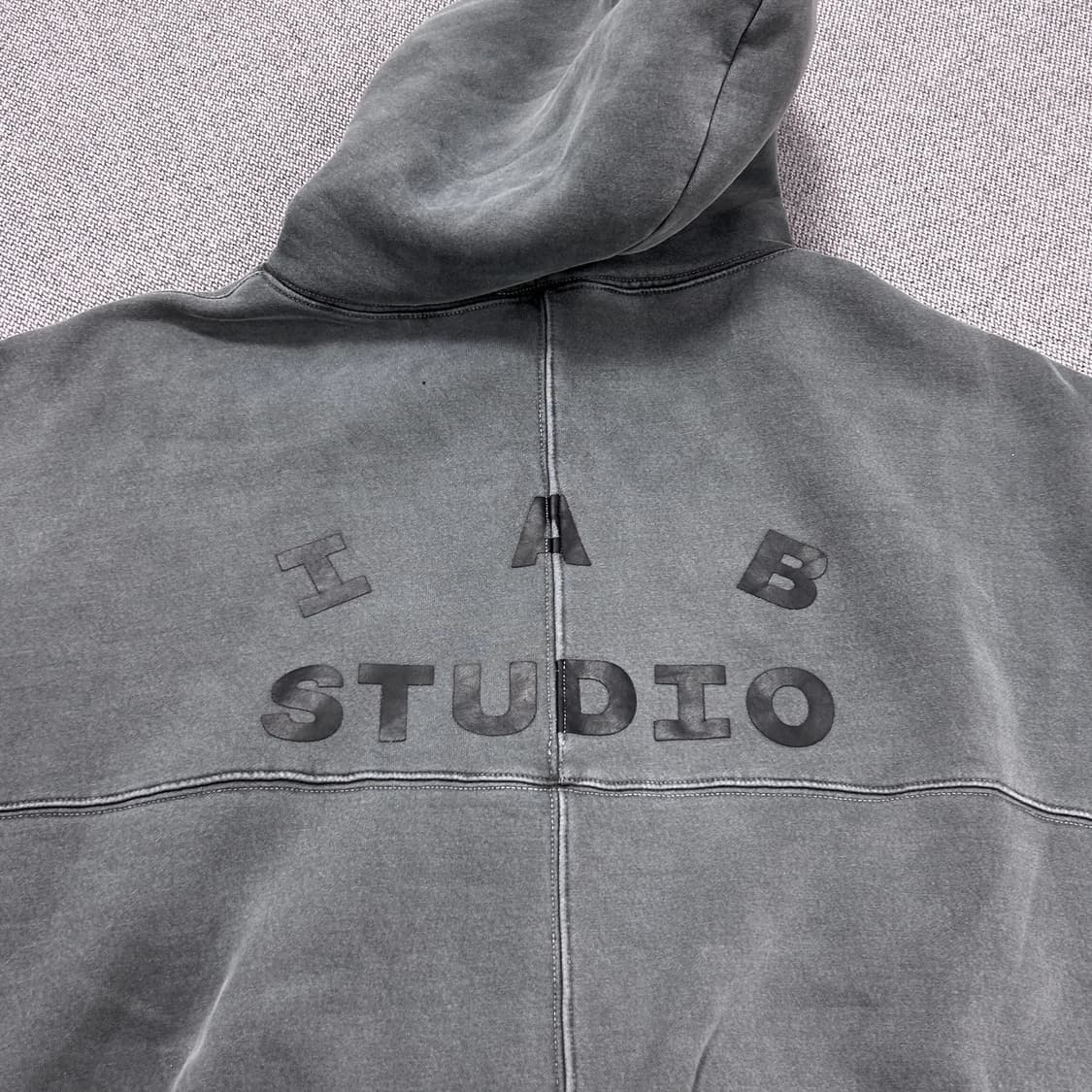 아이앱스튜디오 피그먼트 차콜 후드(XL) 상품이미지6