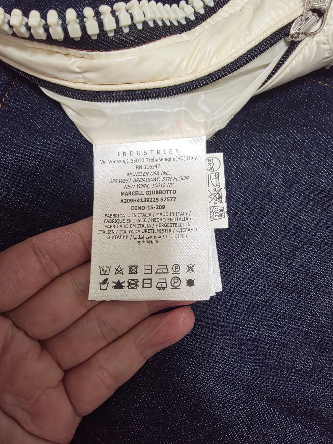 몽클레어 데님 양털 패딩 자켓 국내매장판 상품이미지6