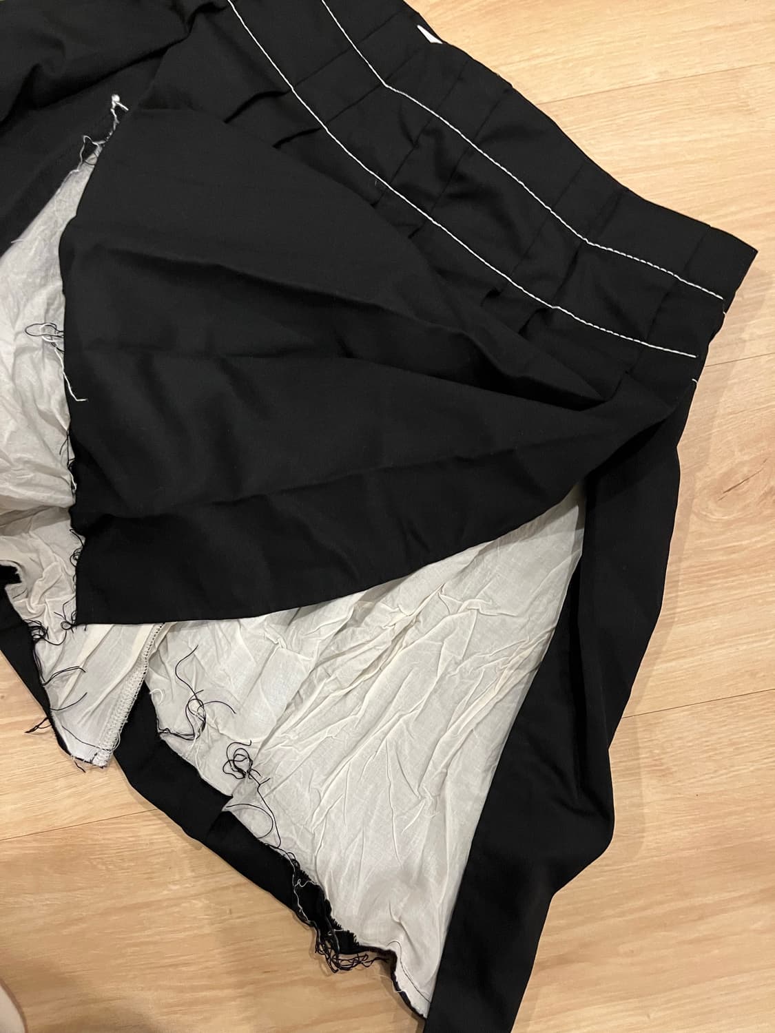 Openyy 오픈와이와이 플리츠스커트 블랙 상품이미지3