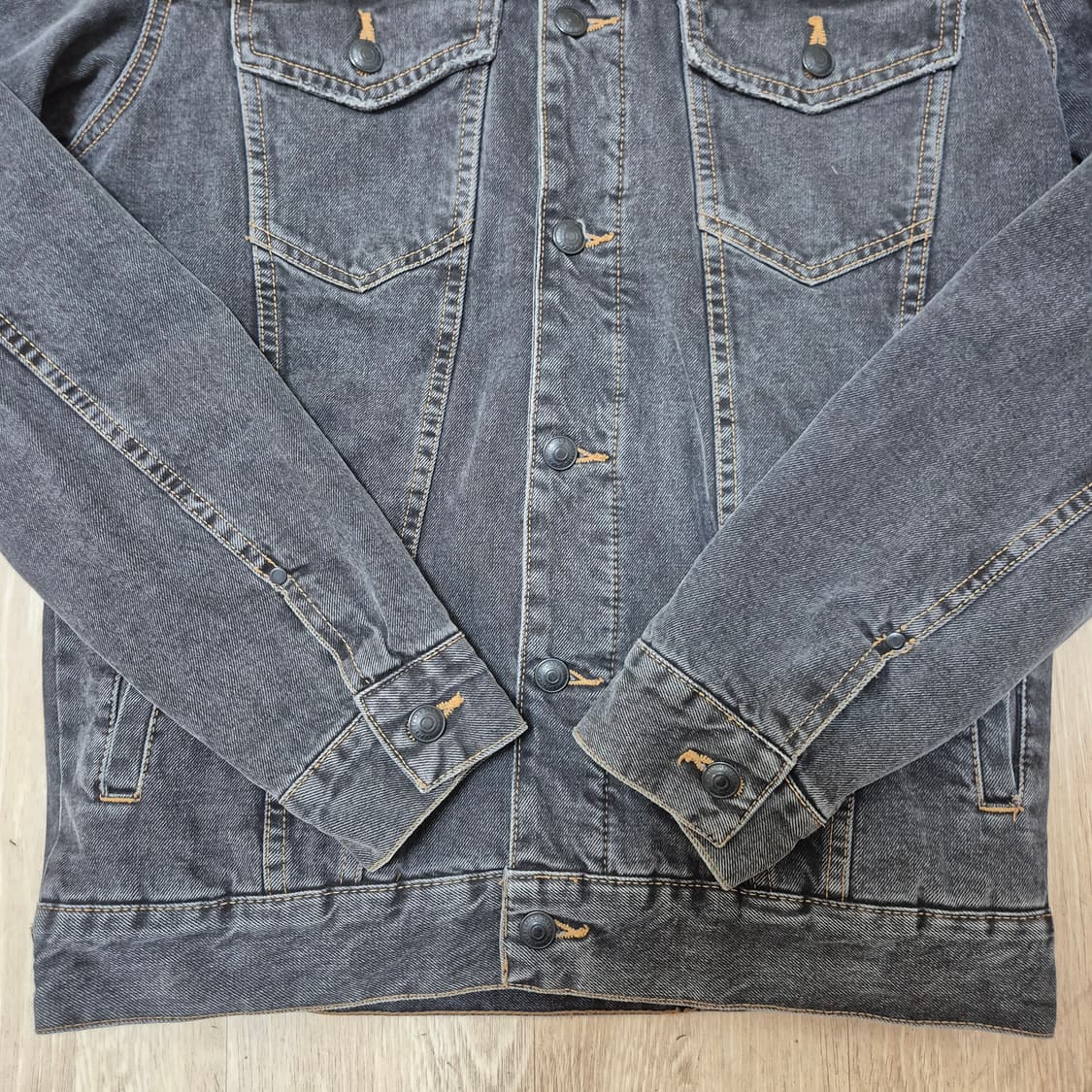 자라 흑청 데님 트러커자켓 상품이미지3