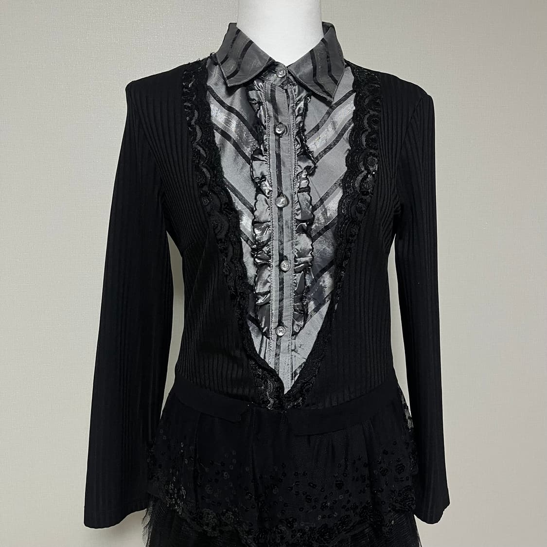 고스로리 공겜여주 실버 블라우스 로걀탑 상품이미지4