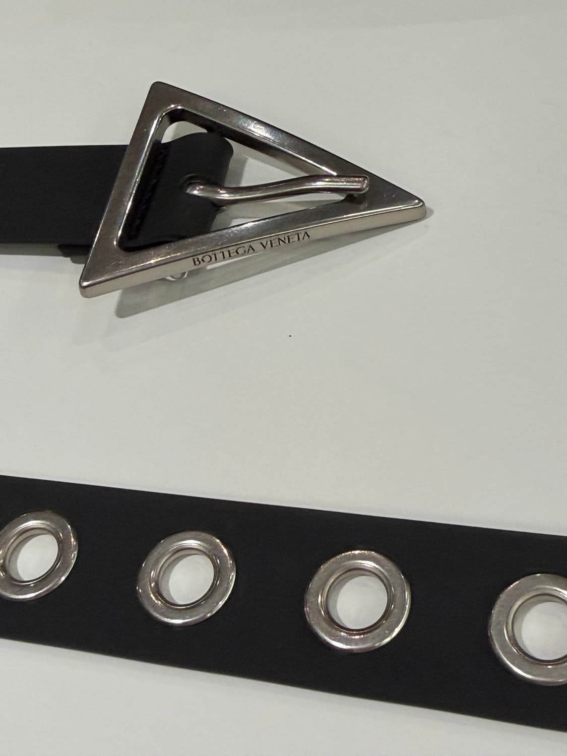 90) 보테가베네타 삼각 로고 벨트 상품이미지1