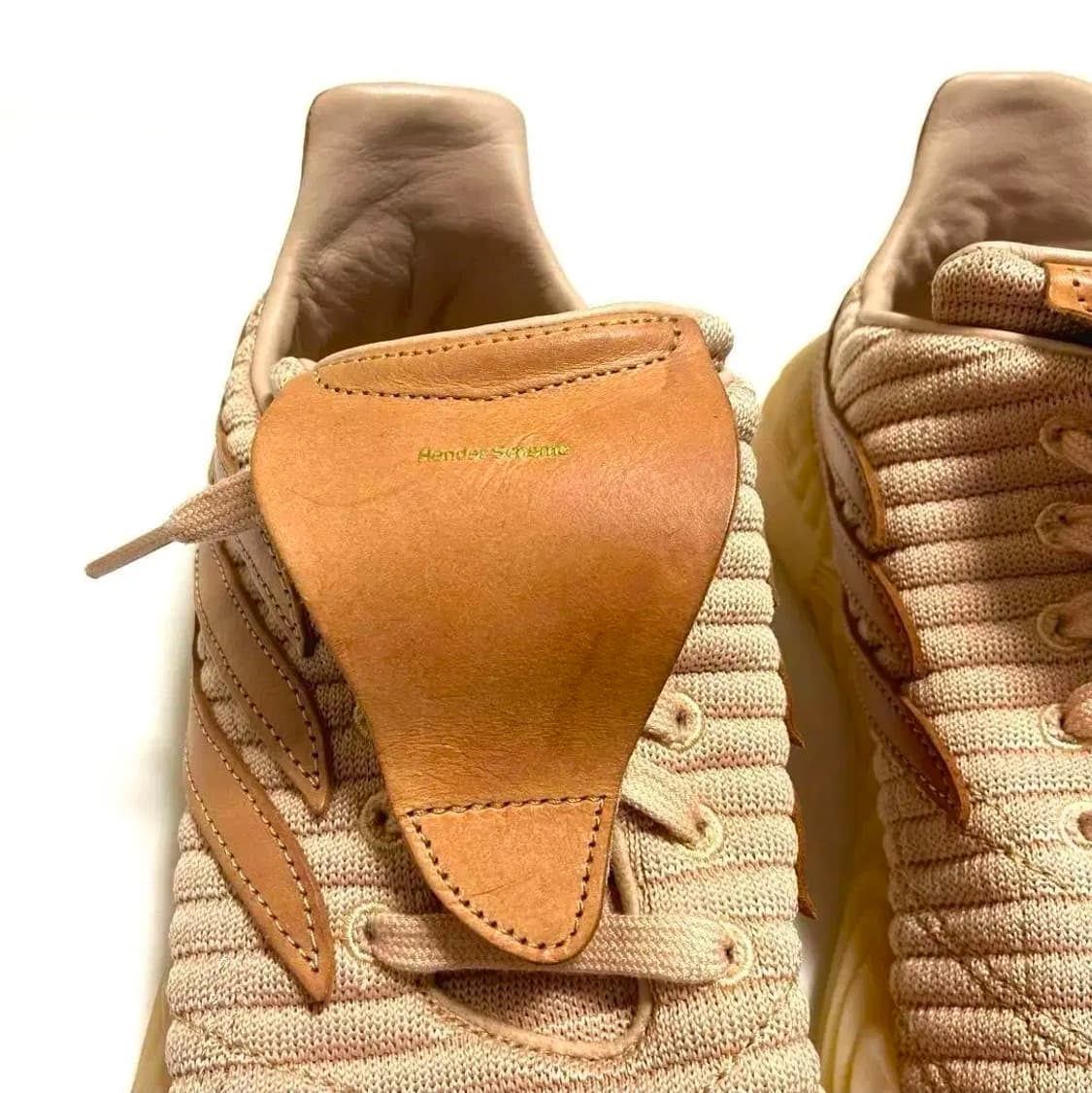 헨더스킴 아디다스 소바코브 스니커즈 이지 스타일 상품이미지10