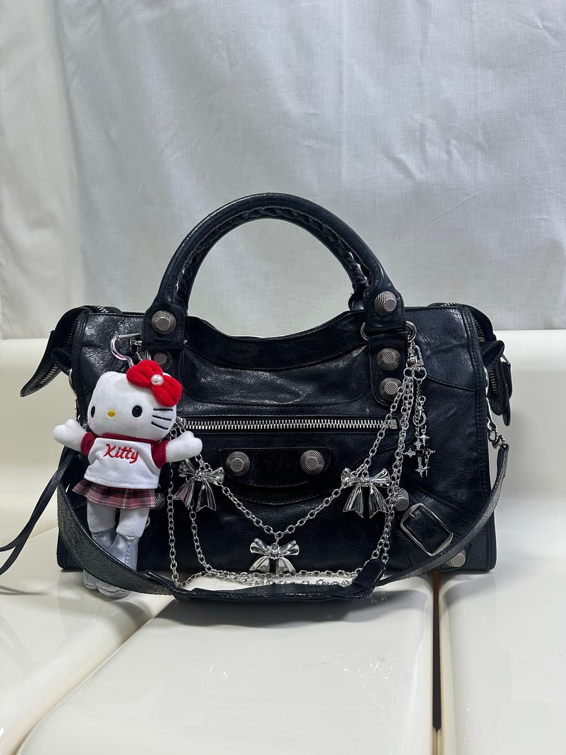 [A 정품] 발렌시아가 자이언트 시티 모터백 미디움 블랙 상품이미지1