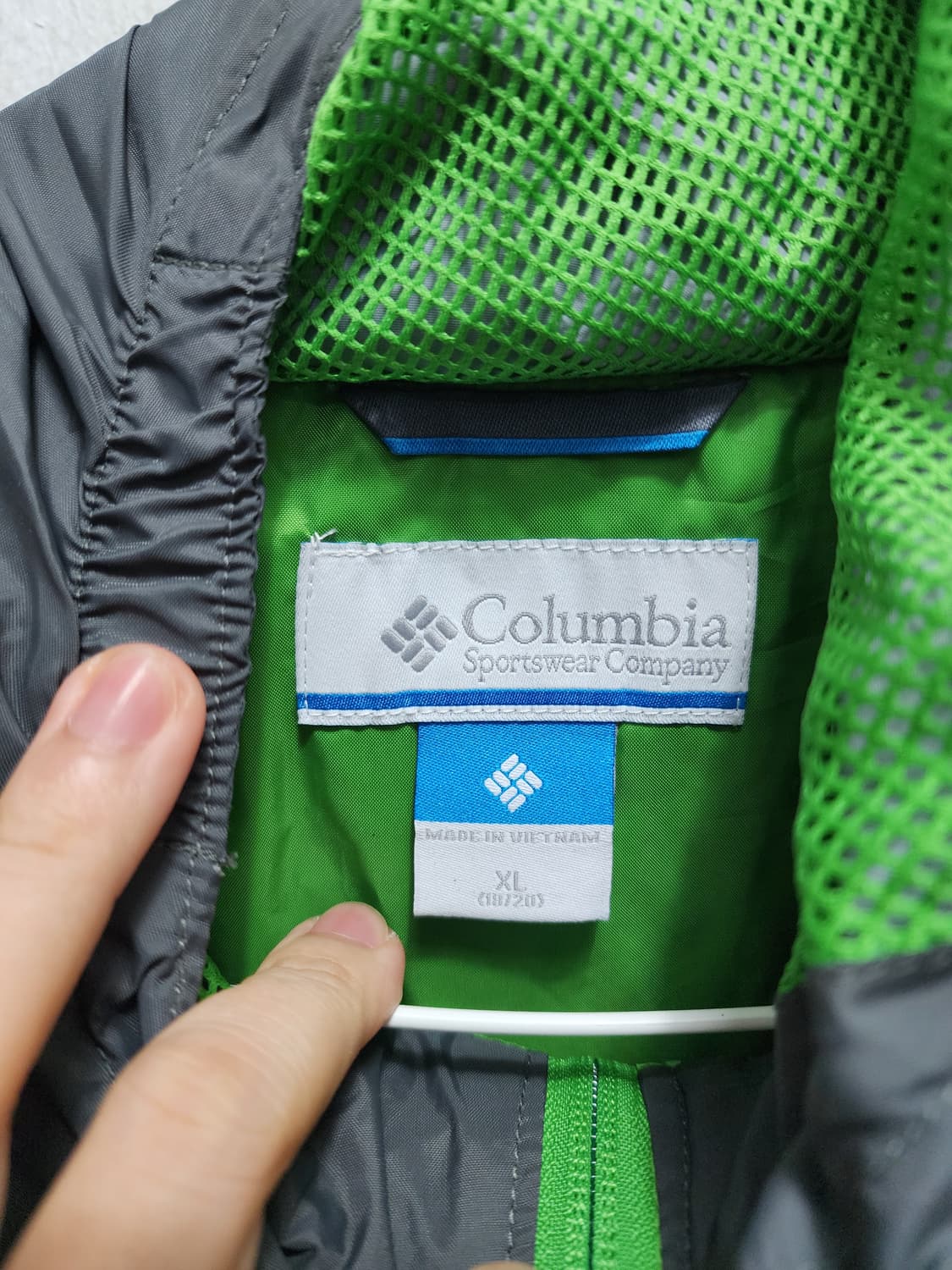 (새상품) 컬럼비아 컬러배색 바람막이  상품이미지3