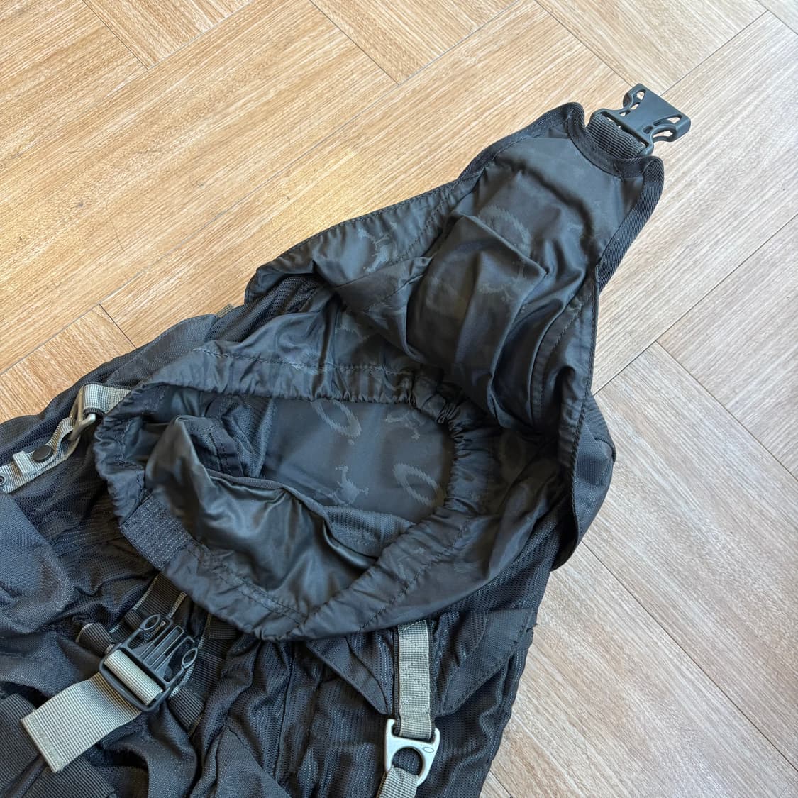 오클리 택티컬 필드 기어 백팩 상품이미지9