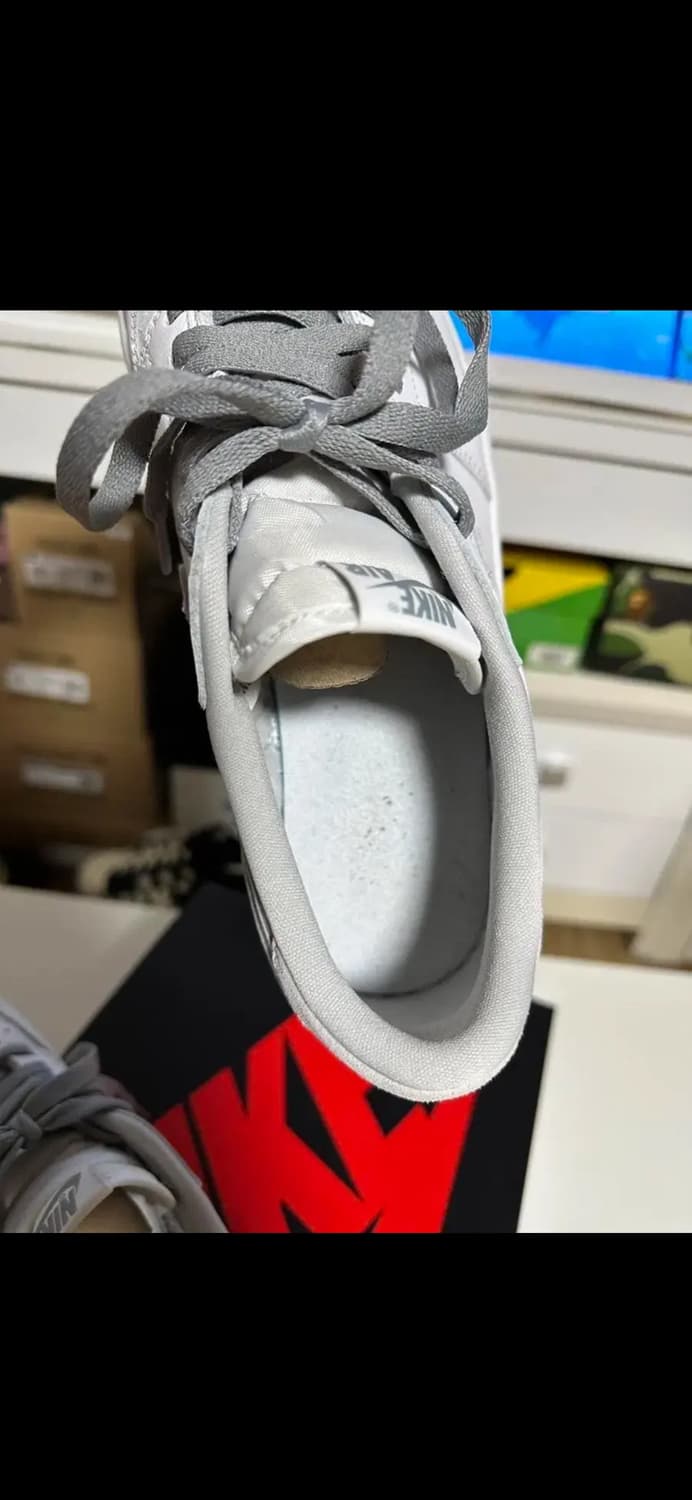 조던1로우 뉴트럴그레이 285 급처 상품이미지6