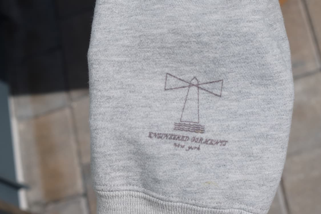 엔지니어드 가먼츠 그레이 레터링 후드 상품이미지4