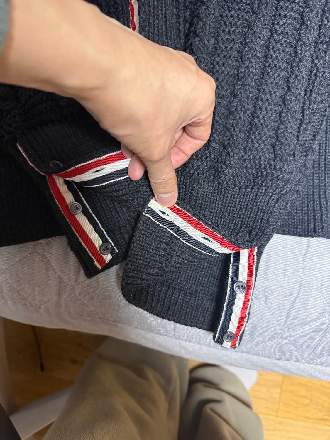 톰브라운 아란케이블 가디건 상품이미지3