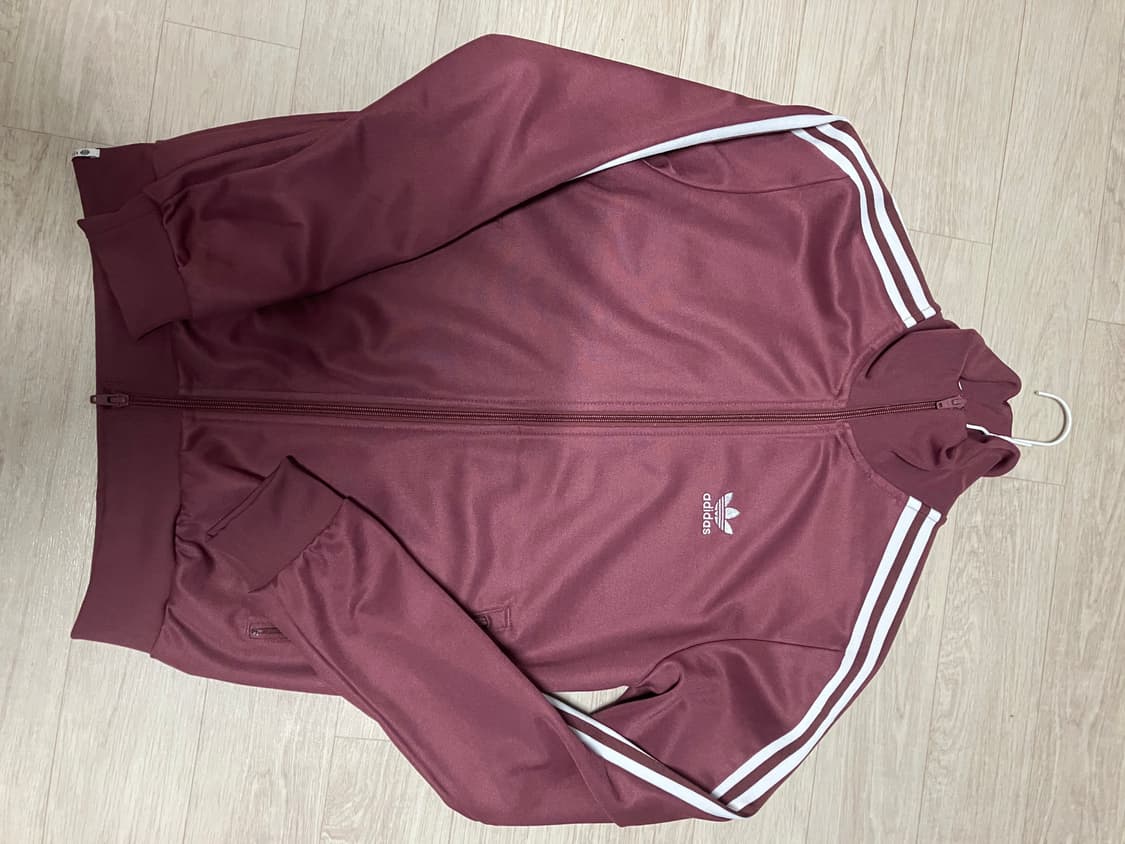 아디다스 베켄바우어 콰이어트크림슨s 상품이미지1