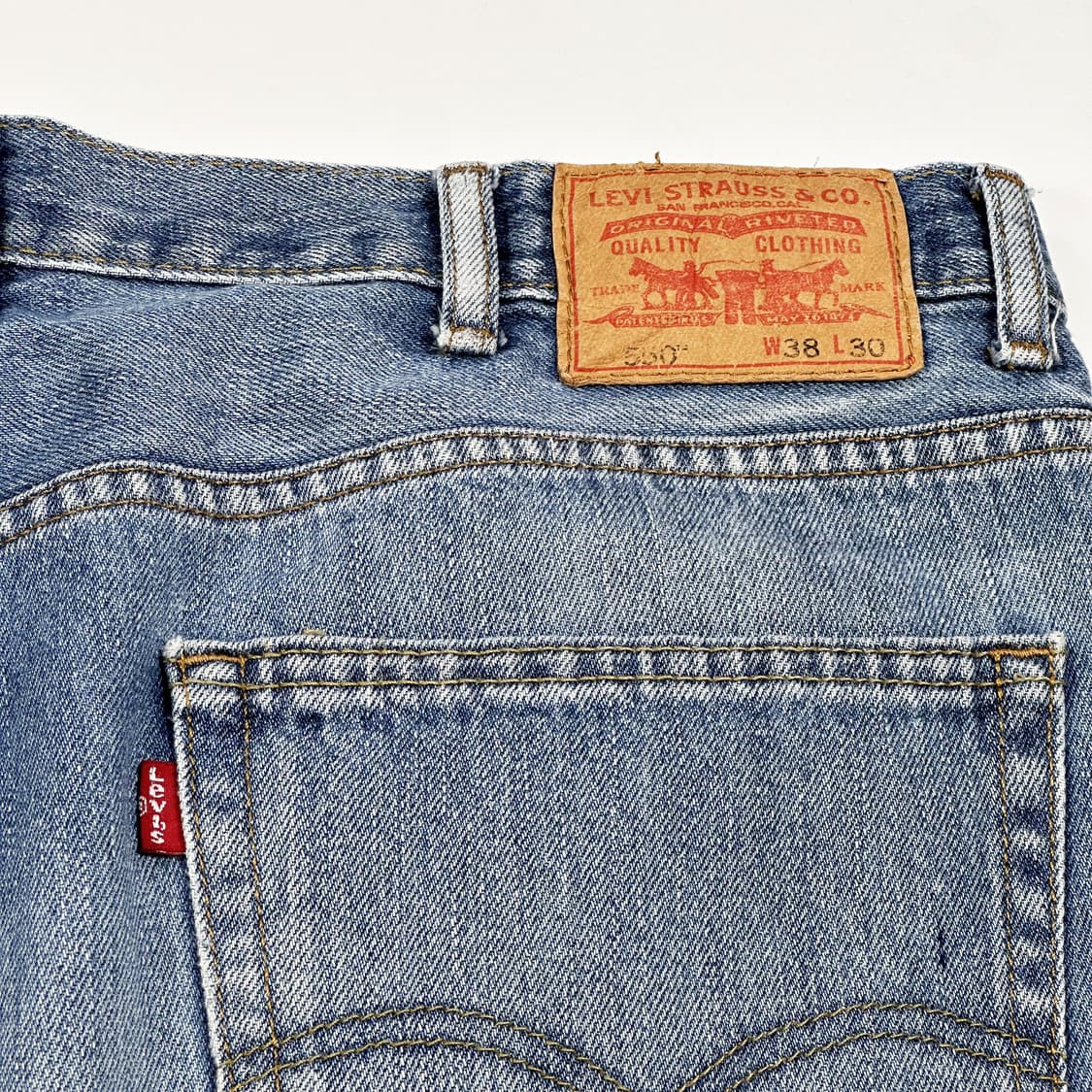 38 리바이스 550 릴렉스드핏  빅사이즈 워싱 데님팬츠 상품이미지4