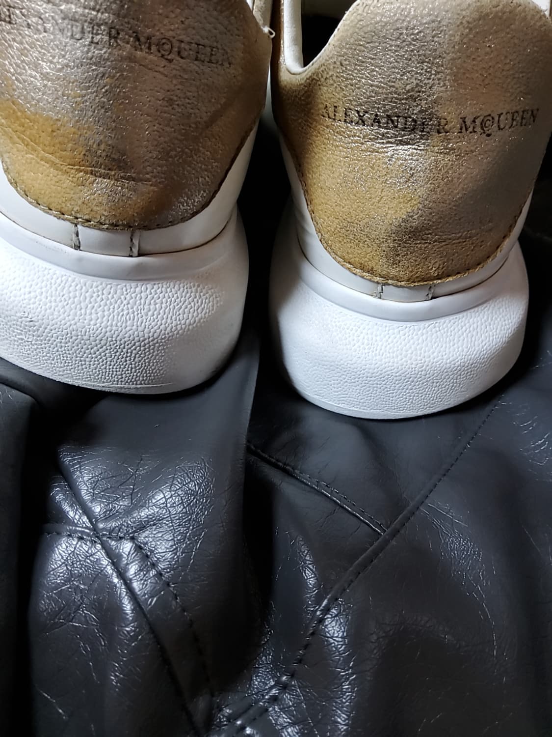 알렉산더 맥퀸 오버솔 골드 265 상품이미지6