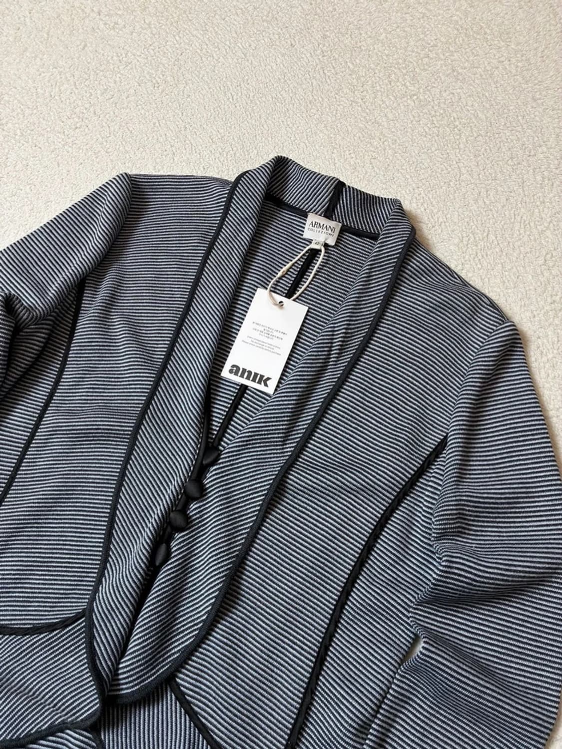 아르마니 꼴레지오니 00's 파이핑 트리밍 실크 자켓 PN7564 상품이미지2