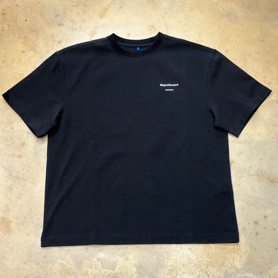 XS 새상품 아더에러 블랙 반팔티 상품이미지2