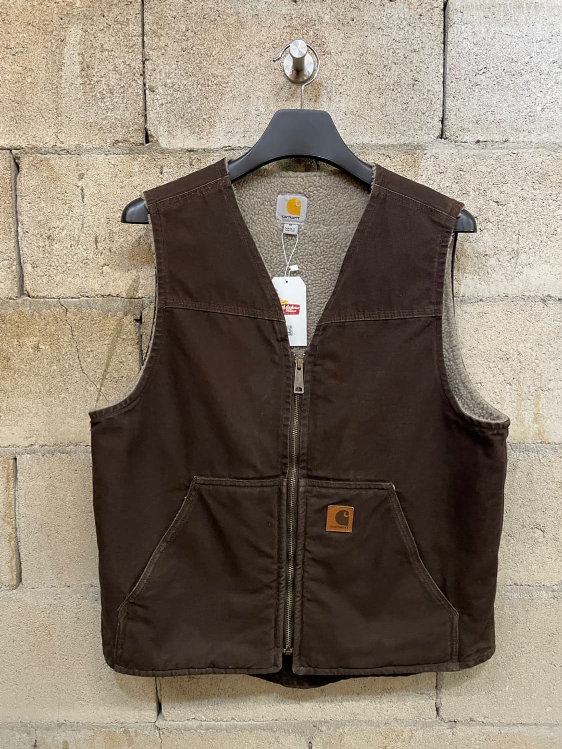 칼하트 V26 워크 조끼 상품이미지1