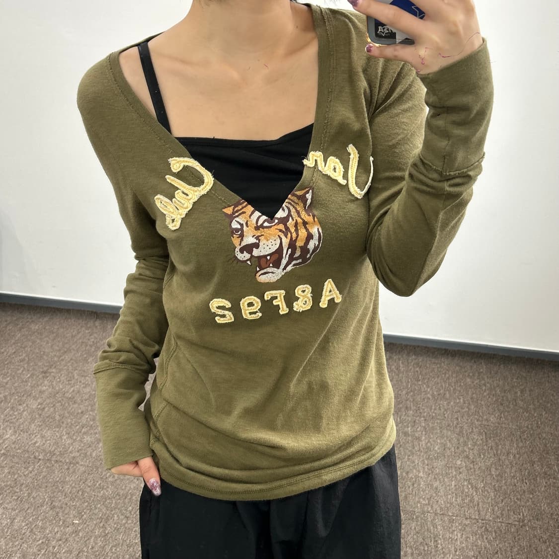 Abercrombie 아베크롬비 &fitch V넥 카키 롱슬리브 상품이미지2