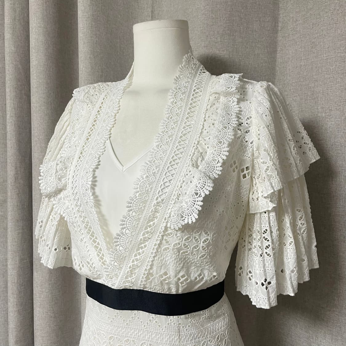 셀프포트레이트 드레스 원피스 펀칭레이스 (UK10/US6) 택있는 새상품 상품이미지4