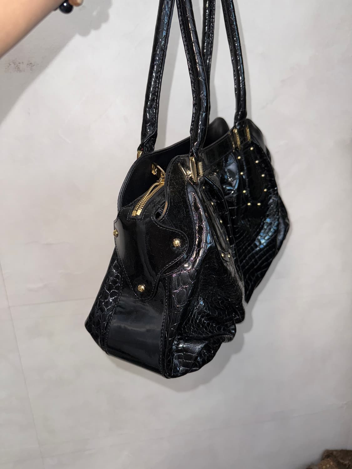 Esquire black enamel stud shoulder bag 상품이미지3