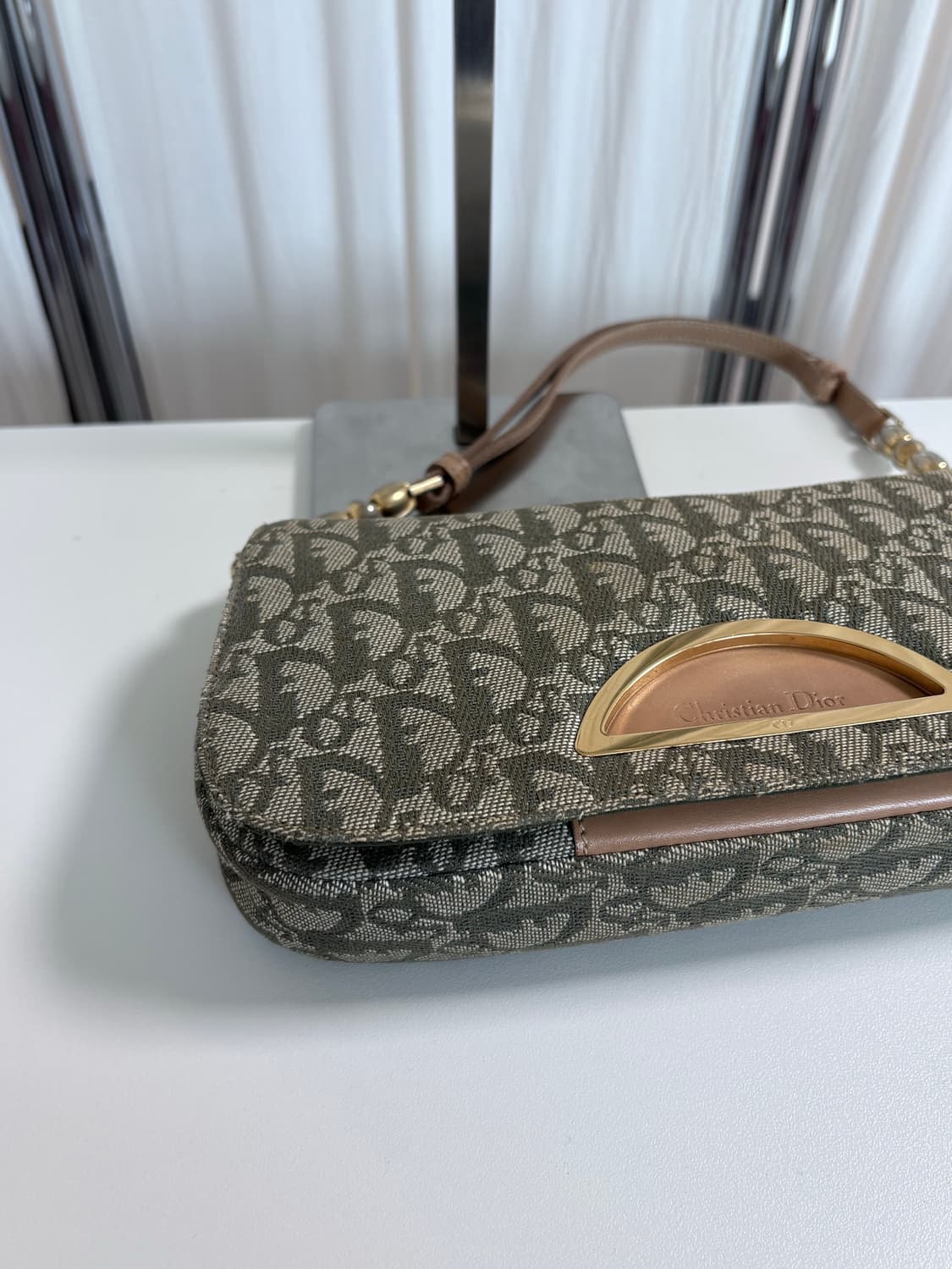 디올 오블리크 카키 마리스 숄더백 상품이미지3
