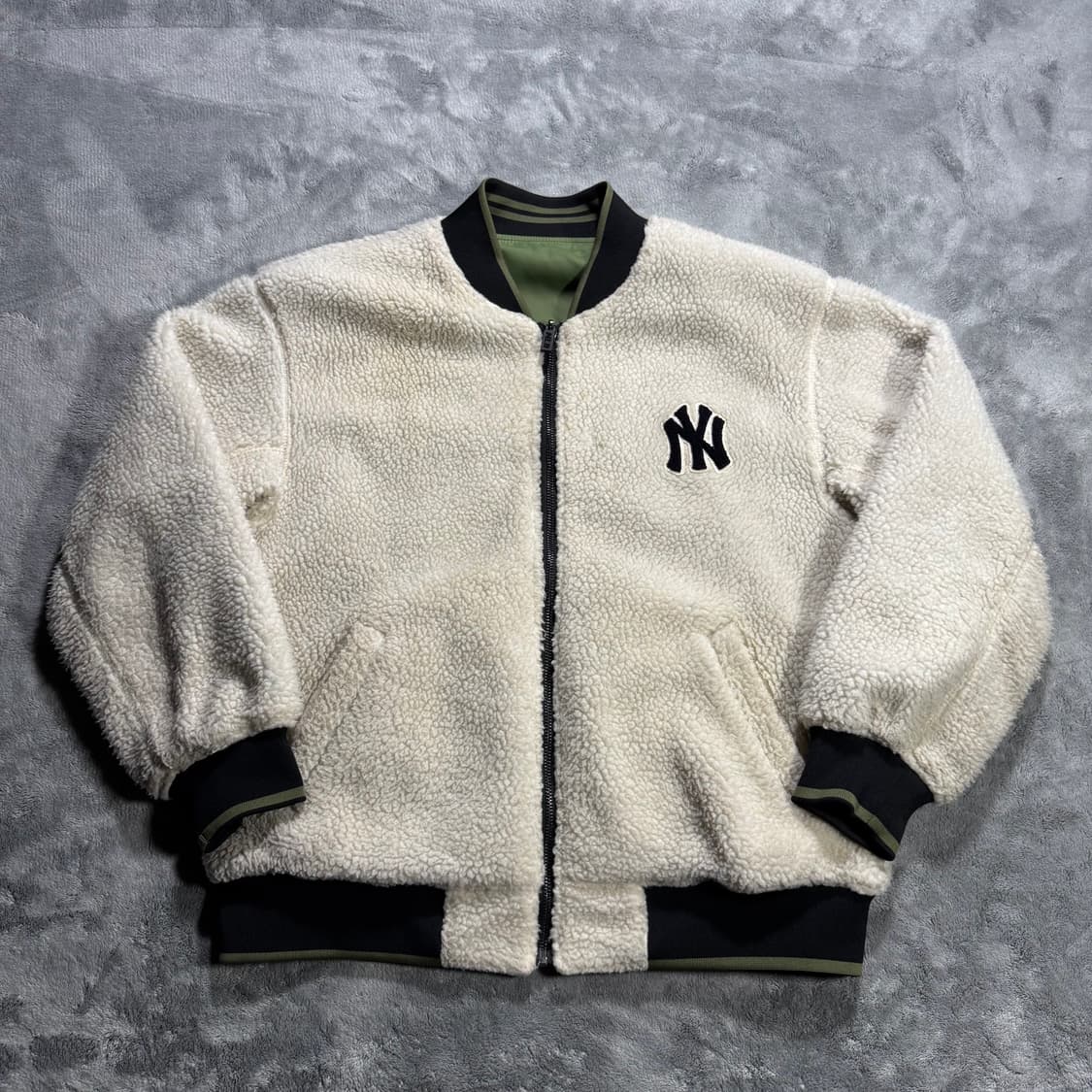 MLB 뉴욕양키즈 양면 봄버자켓 상품이미지4