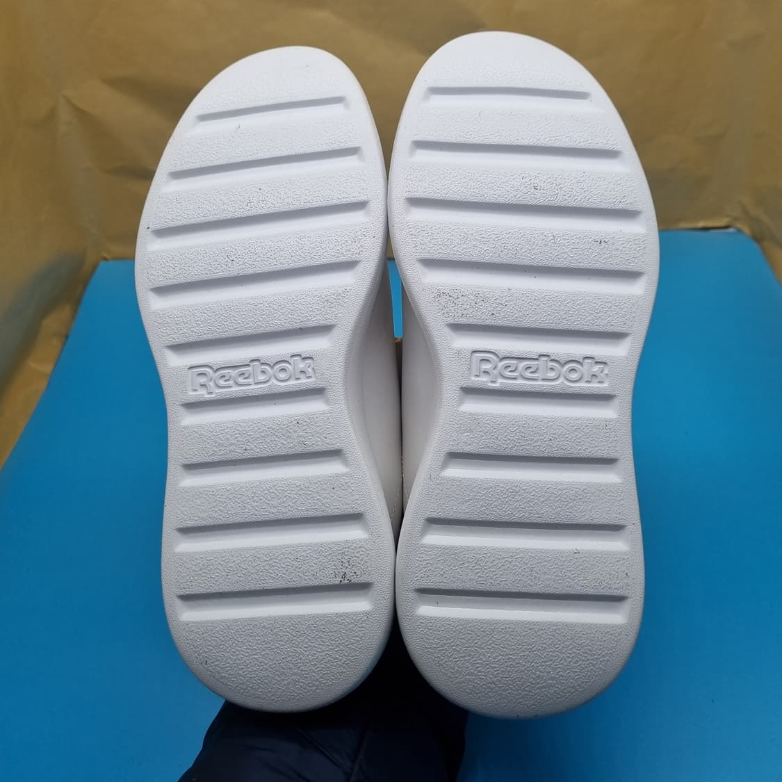 리복 초경량 운동화 255 상품이미지3