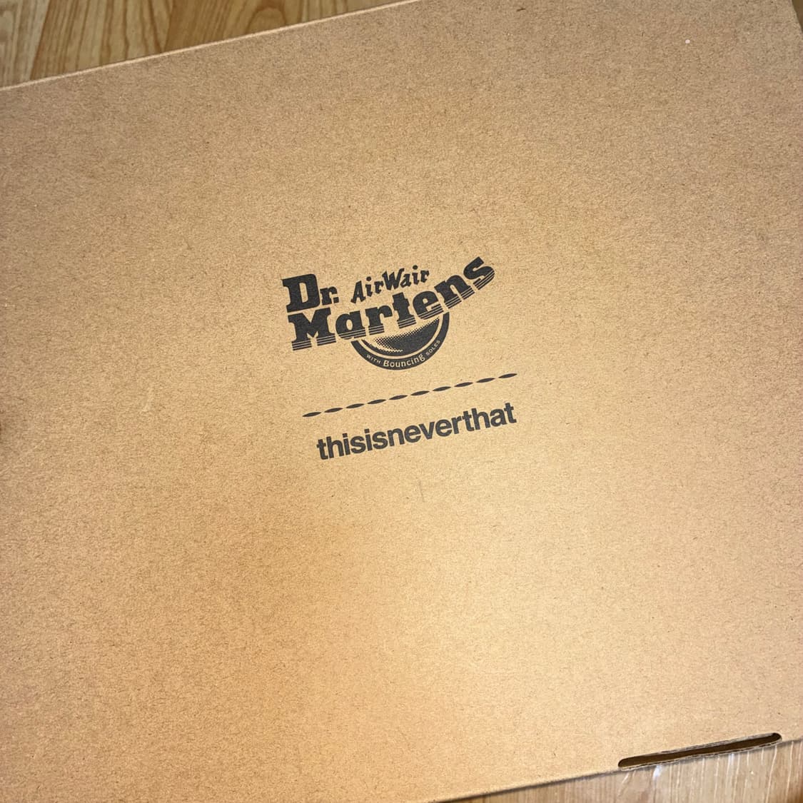 닥터마틴 디네댓 콜라보 1460 상품이미지3