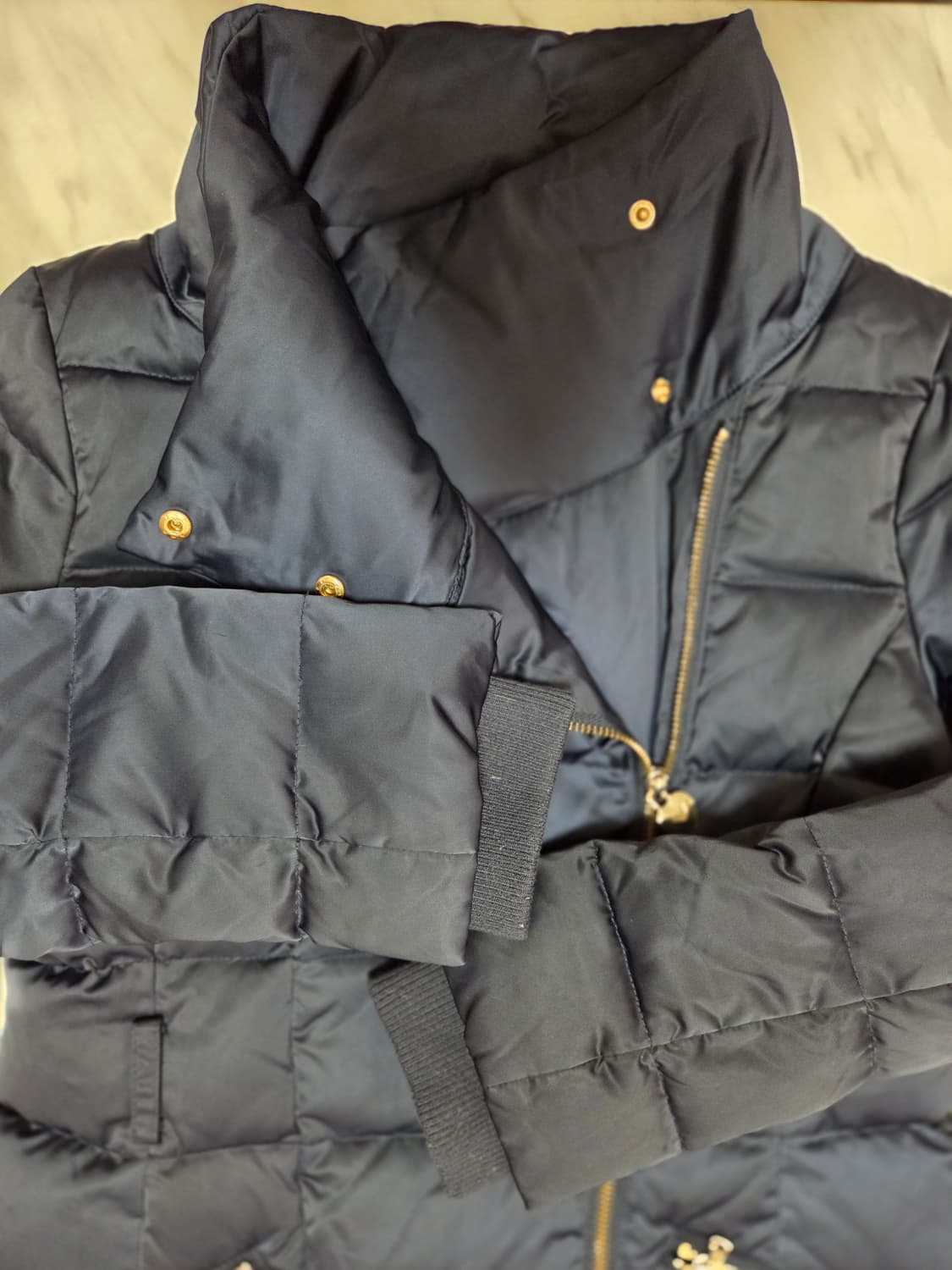 아르마니 여성 패딩 상품이미지3