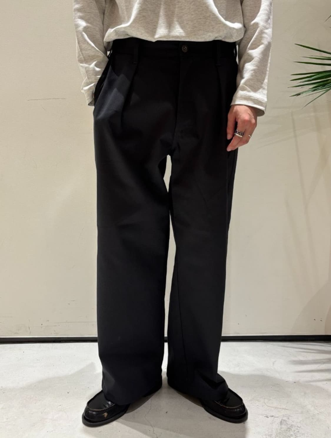 저널스탠다드 x 유니버셜 오버랠 헤리티지라인 원턱와이드팬츠 상품이미지7