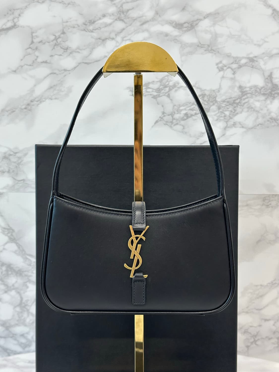 생로랑 le 5 a 7 스몰 호보백 상품이미지2