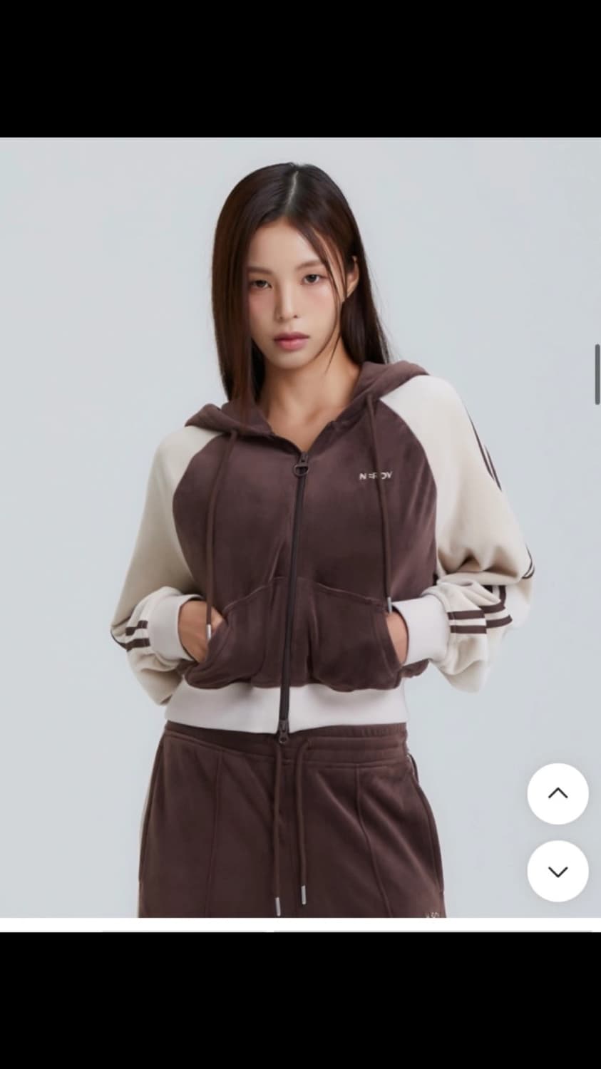20만원 널디 벨루어 크롭 트랙 세트 셋업(새상품/s) 상품이미지2