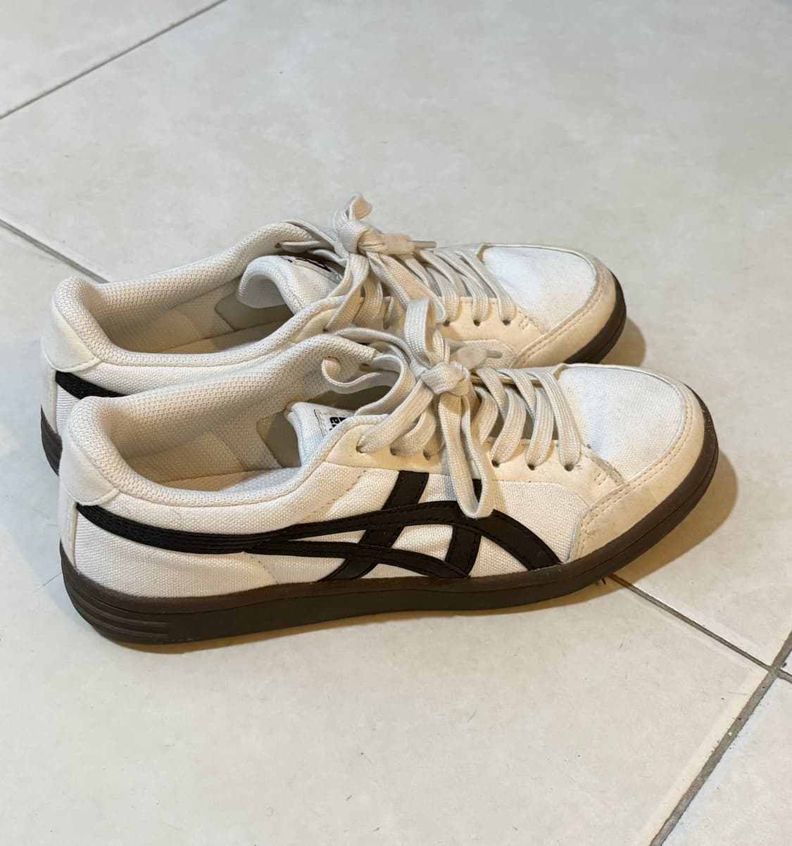 오니츠카 타이거 어드반티 크림 화이트 블랙 상품이미지1