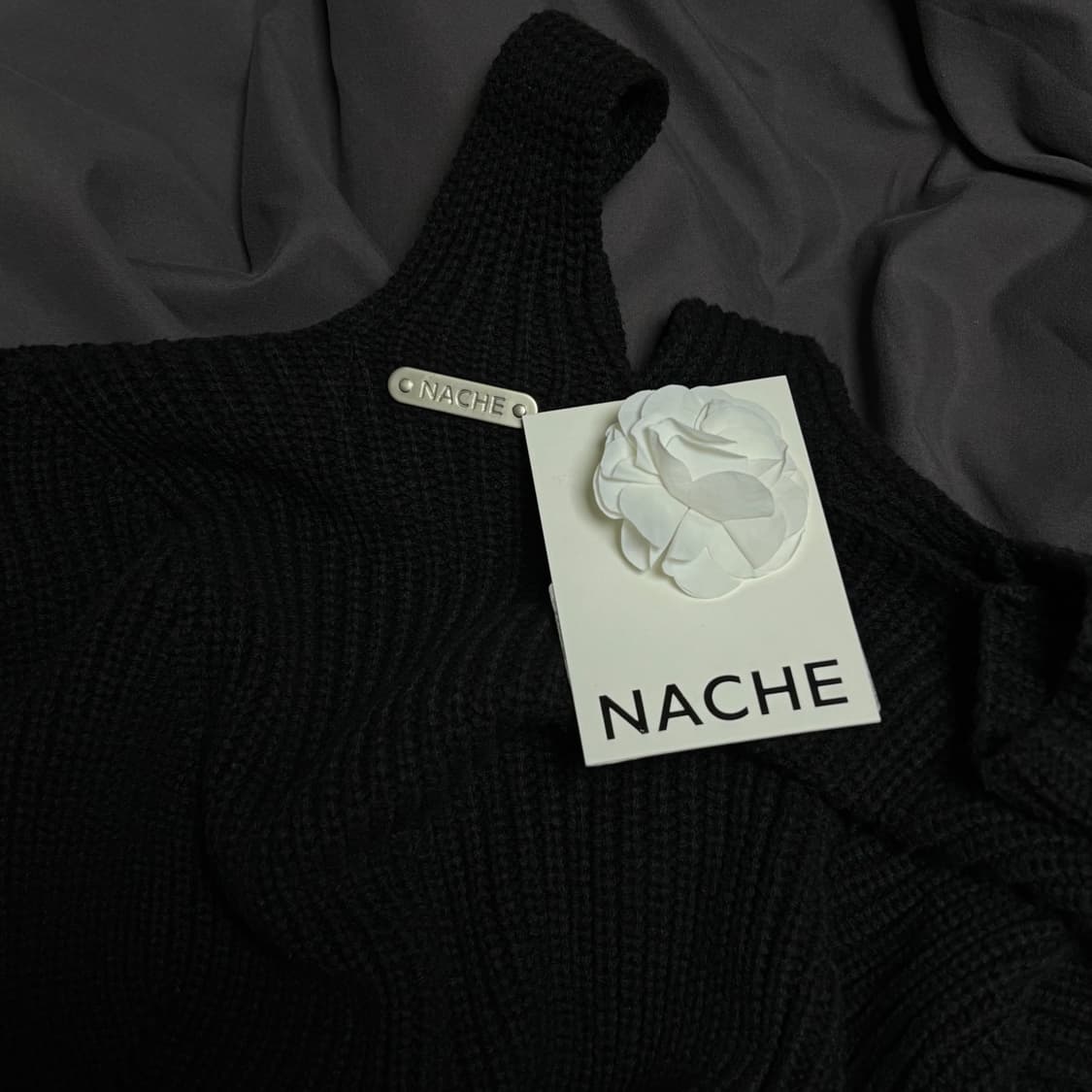 (새상품) nache 스트랩 니트 /블랙2사이즈 상품이미지5