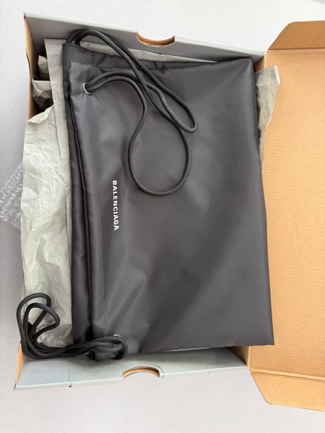 발렌시아가 디펜더 클로그 블랙 공홈 새상품 41사이즈 바운서 상품이미지4