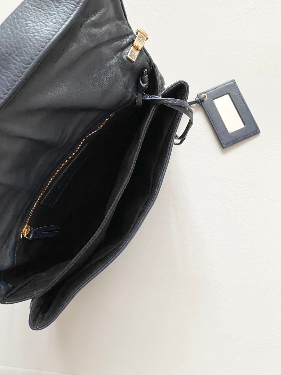 [정품] 발렌시아가 메탈릭 엣지 엔벨롭 클러치 (네이비) 390167 상품이미지4