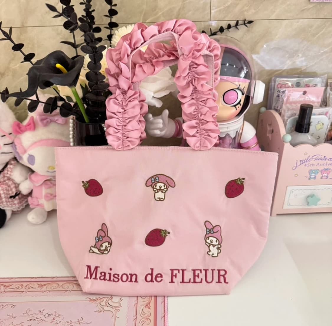[새상품] 메종드플뢰르 x 산리오 마멜 딸기백 상품이미지1