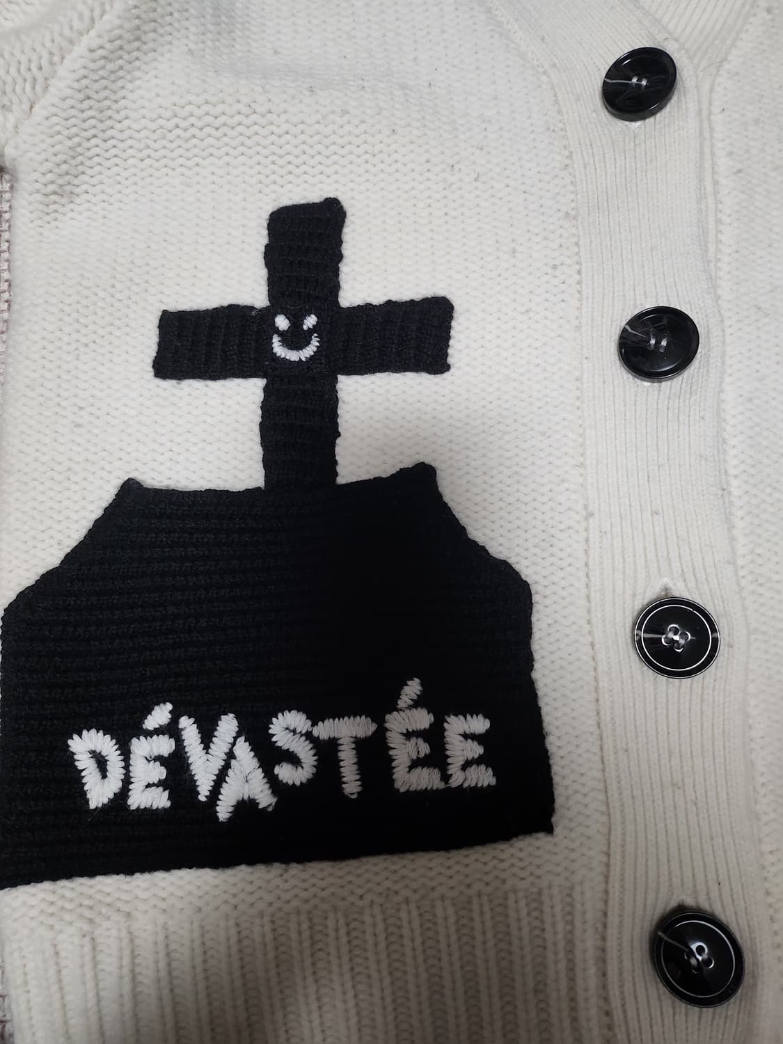 데바스테 화이트 자수 가디건 상품이미지4