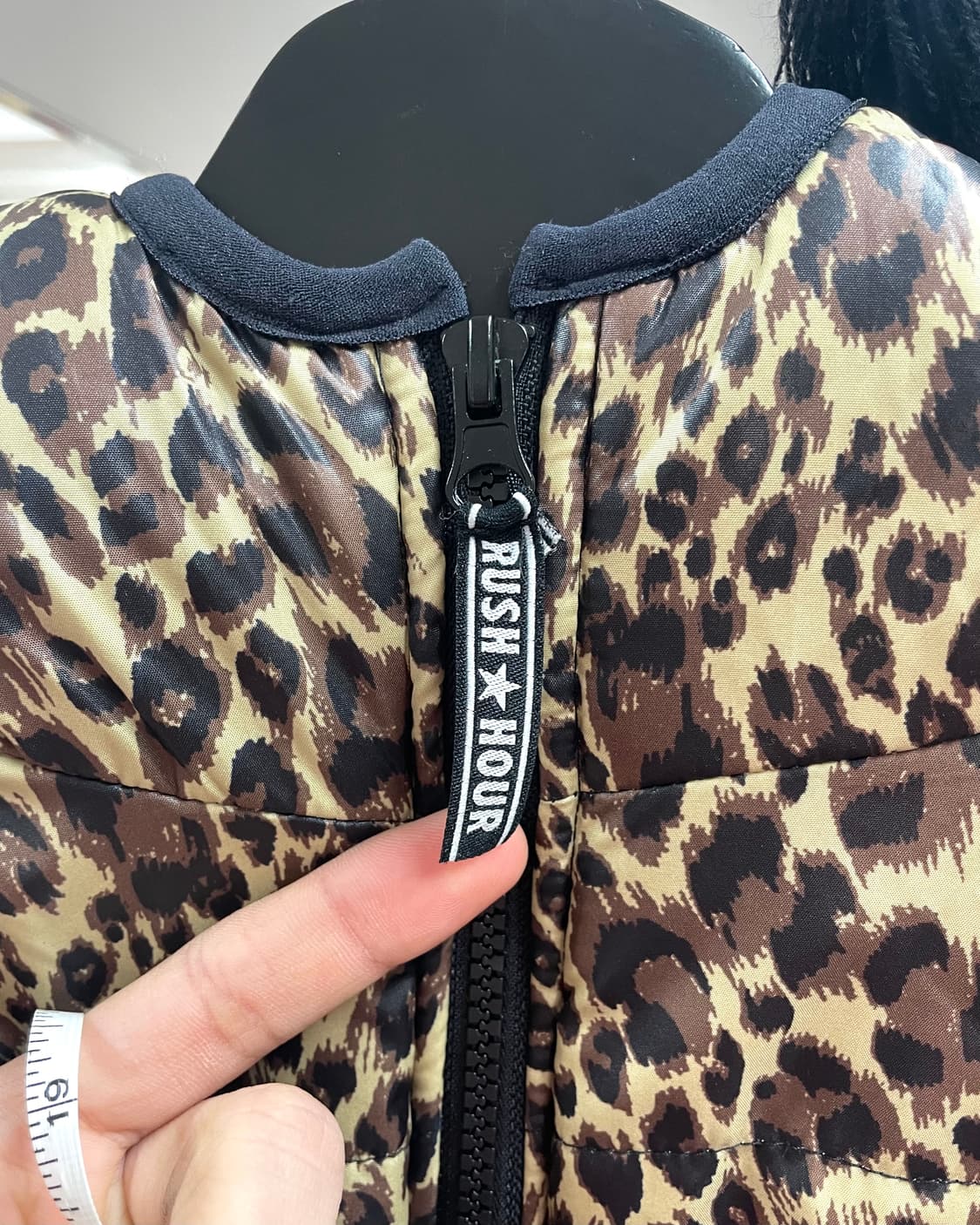 Lush hour Glossy leopard print padded  상품이미지7