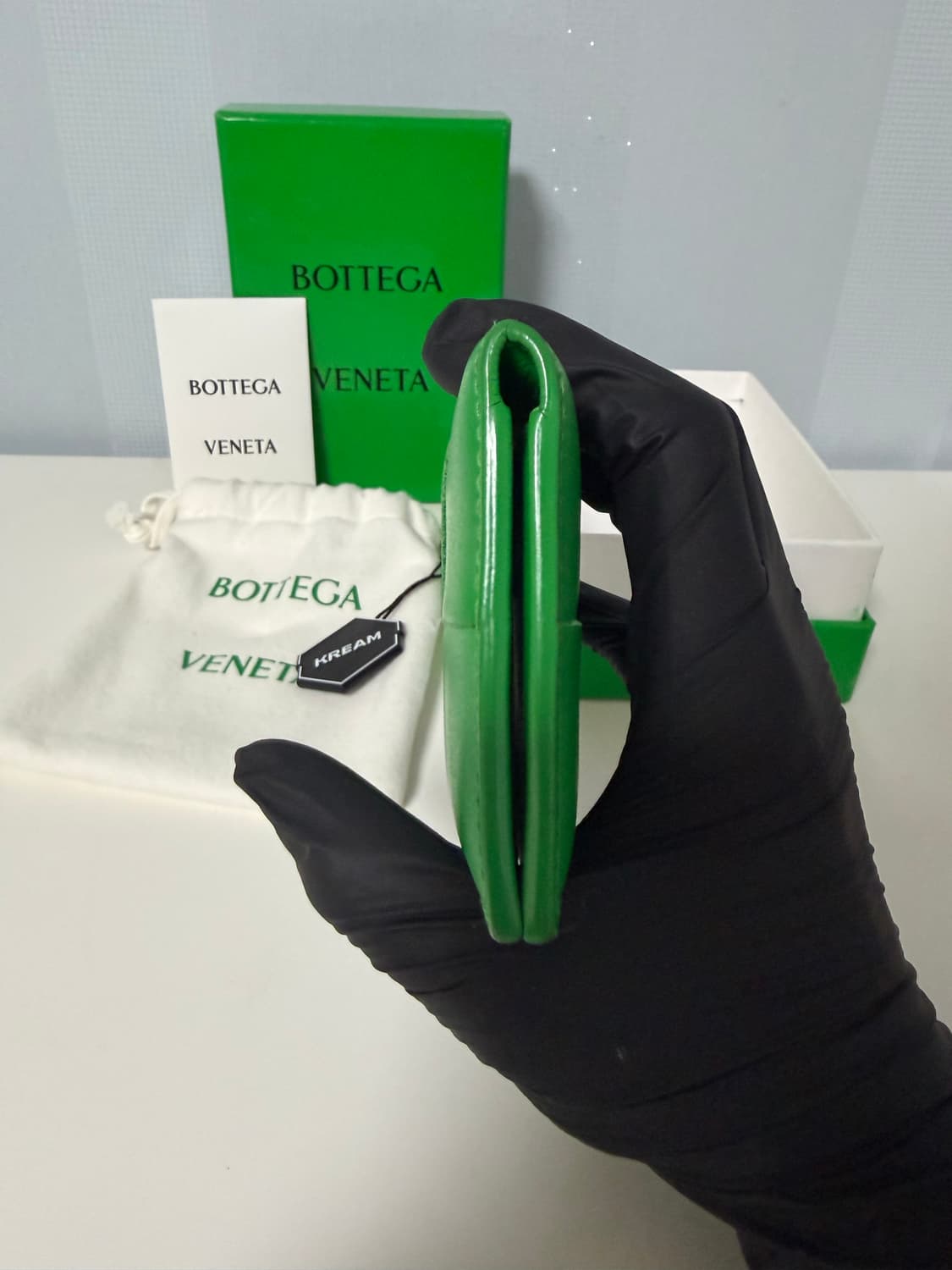 크림 풀구성 ) 보테가베네타 지갑 플랩 카드 케이스 패러킷 상품이미지4