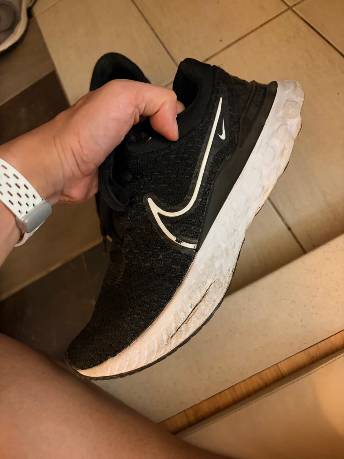 나이키 플라이니트 리액트 런닝화 285 상품이미지3