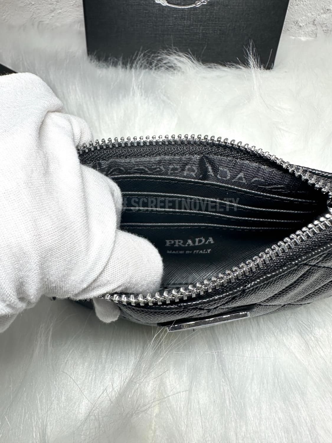 프라다뷰티 캐비어 미니 파우치 동전지갑  풀박스 상품이미지7