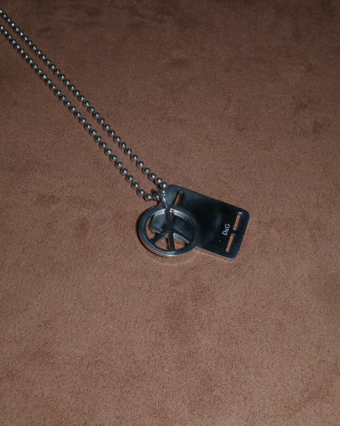 돌체앤가바나 피스마크 펜던트 목걸이 상품이미지1