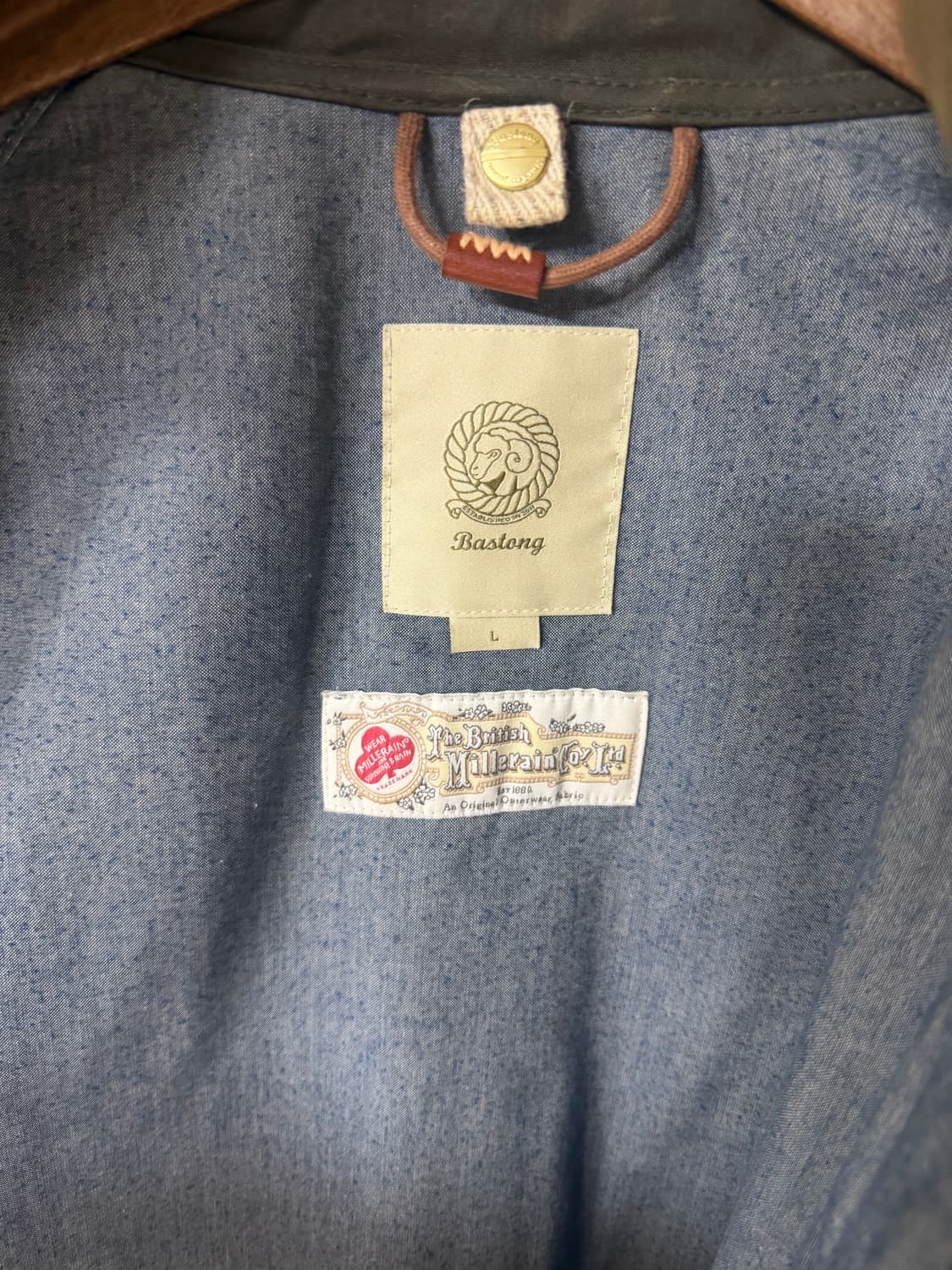 바스통 002. L 사이즈 판매합니다  상품이미지5