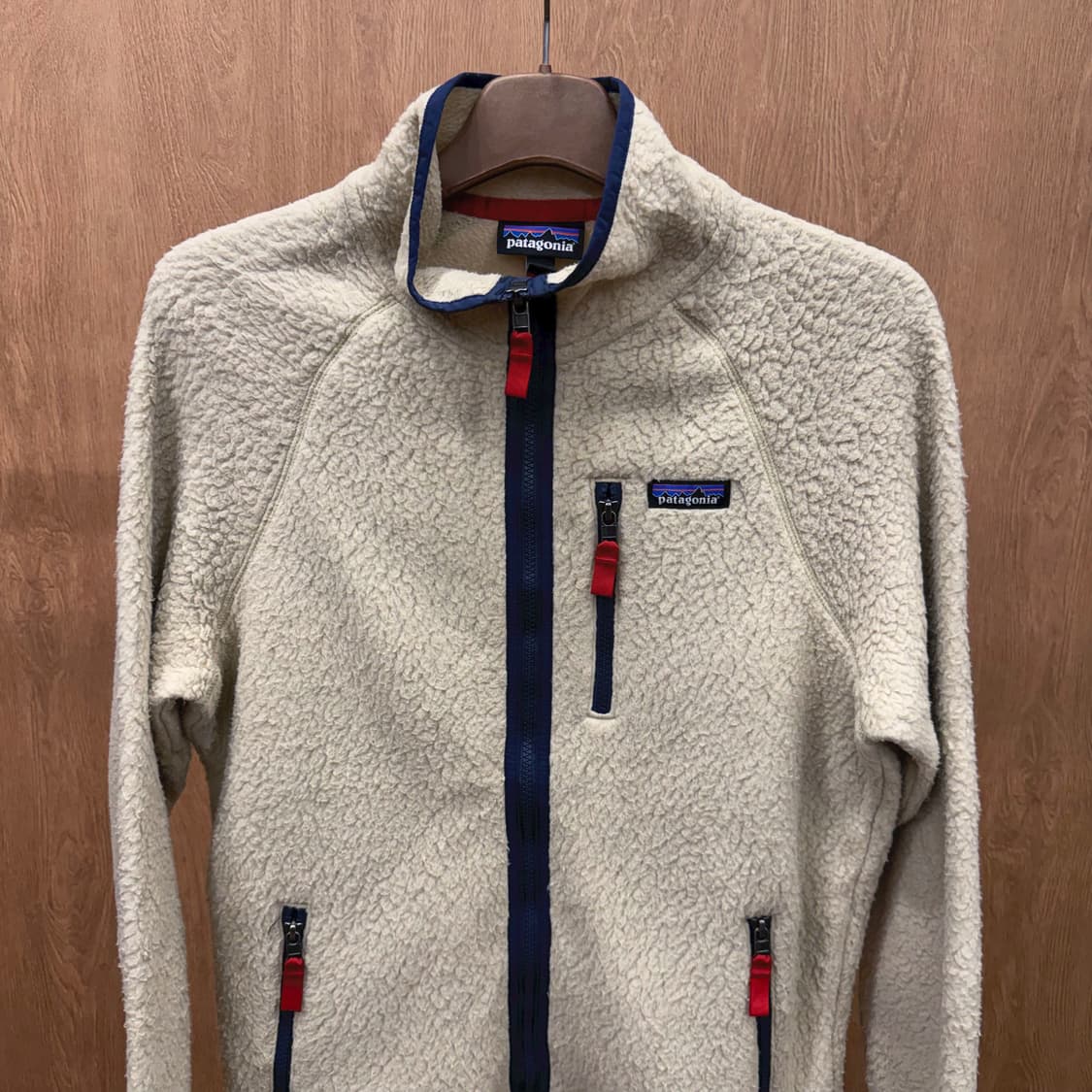 파타고니아 하이넥 플리스 집업 네이비 배색 라인 지퍼 포켓 아이보리 상품이미지4
