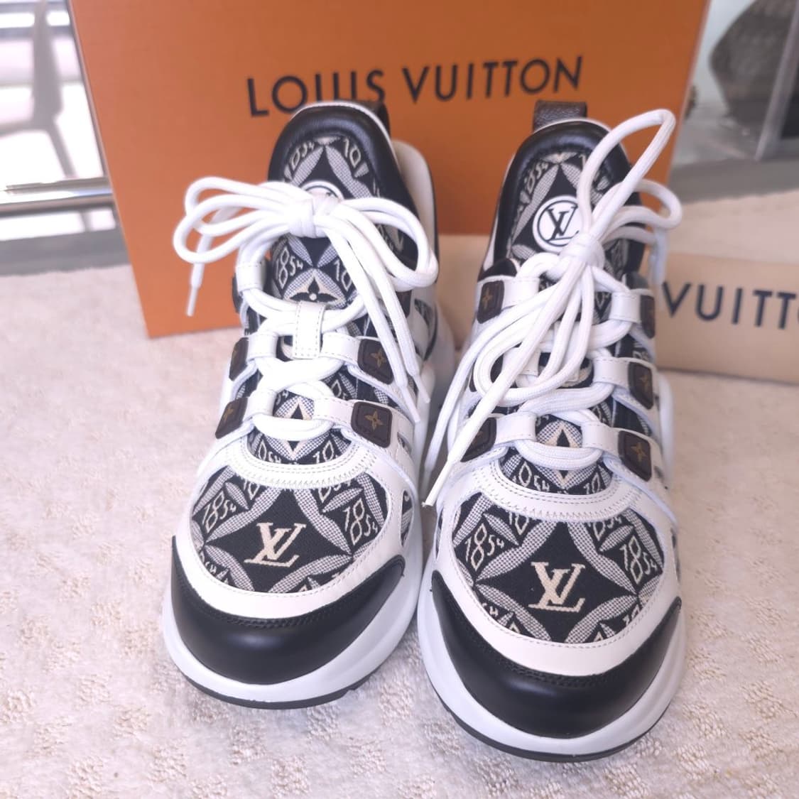 [중고/정품] 루이비통 LV 아치라이트 스니커즈 Since 1854 상품이미지3