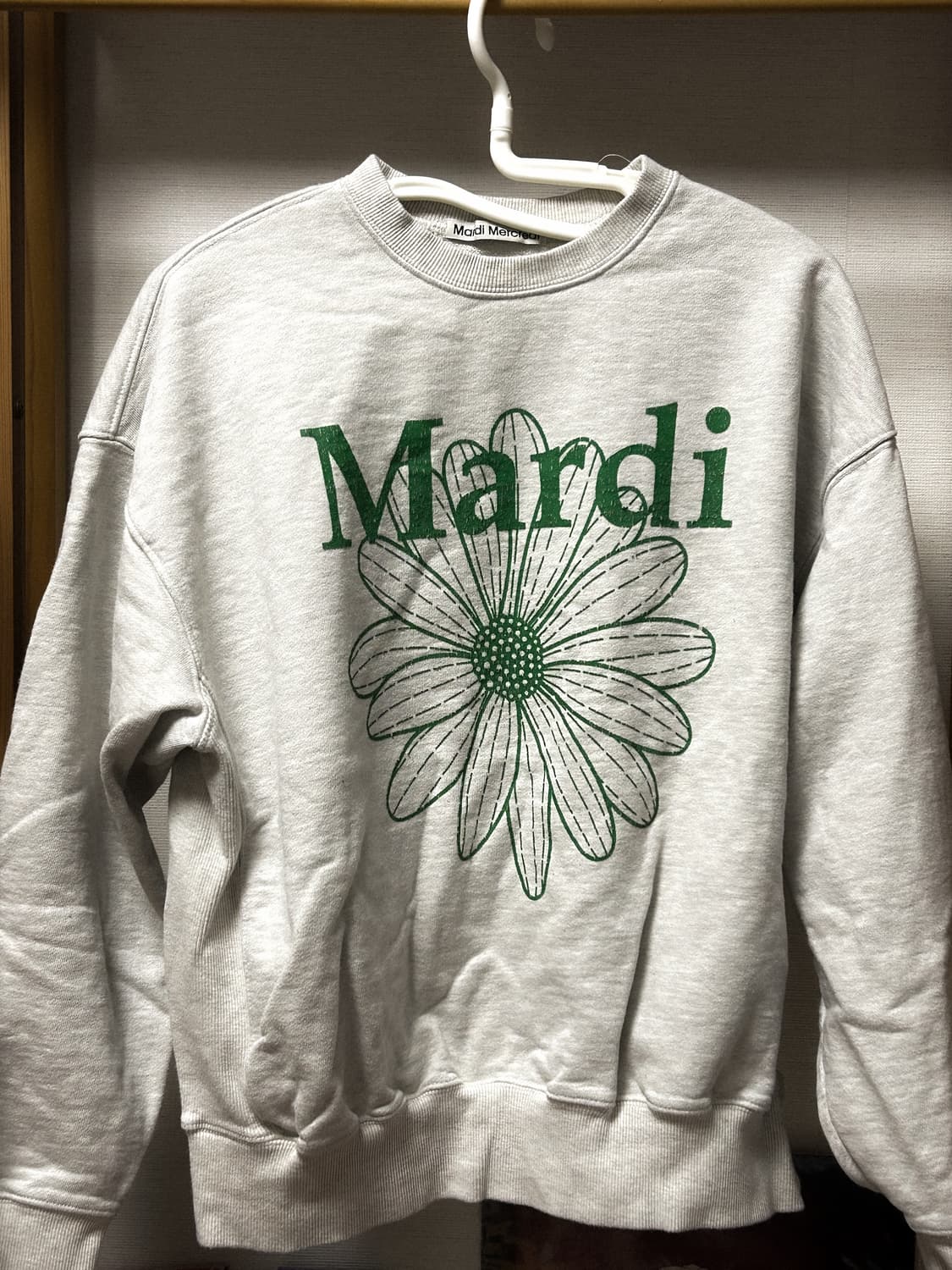 마르디 메크르디 맨투맨 상품이미지1