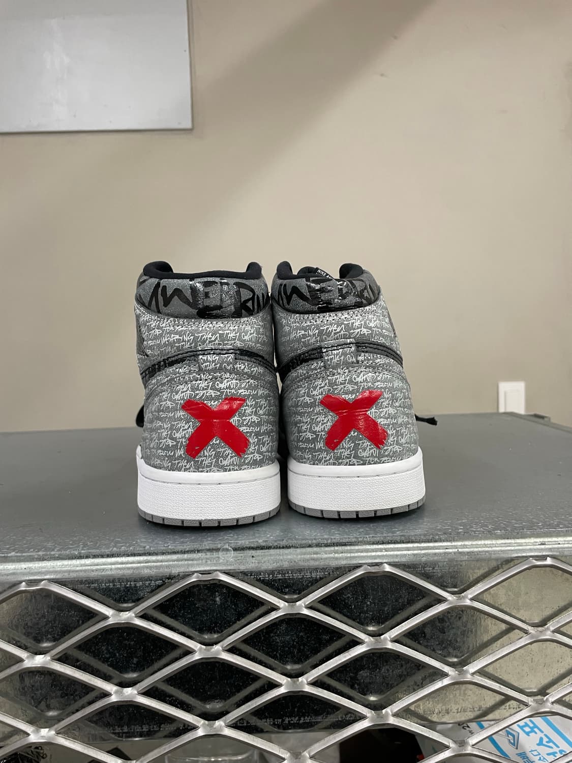 나이키 에어 조던 1 레트로 하이 OG 리벨리어네어 260 상품이미지3