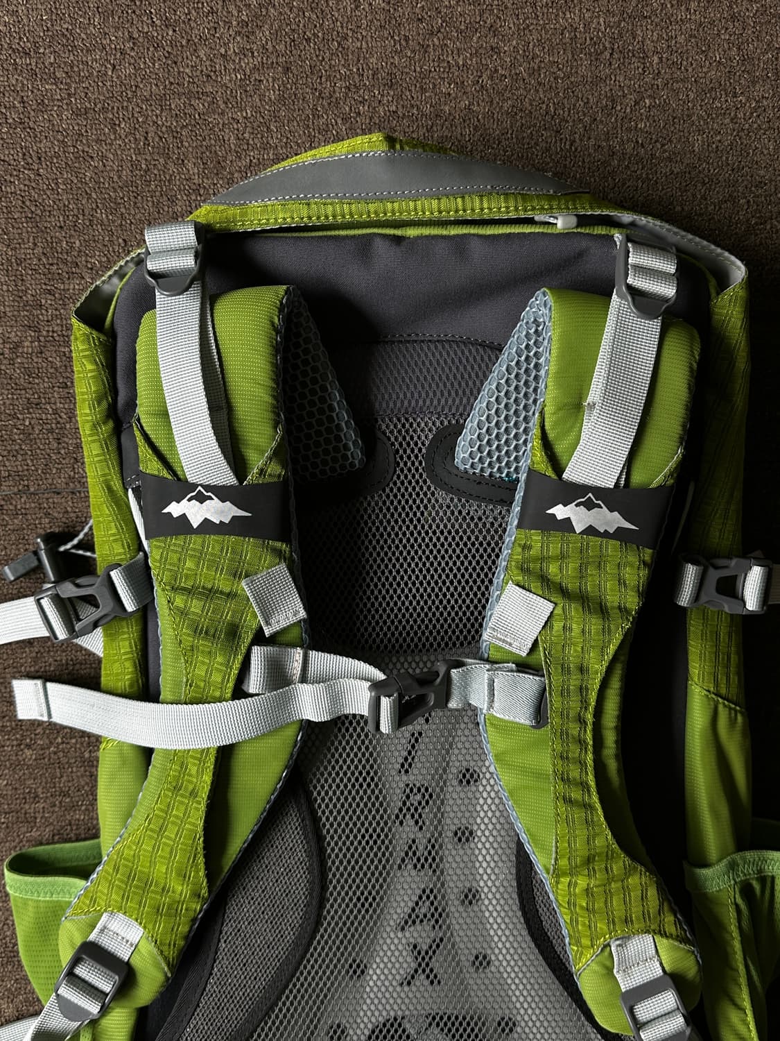 Timberline 냅튠 35L 라임 트래킹 백팩 상품이미지8