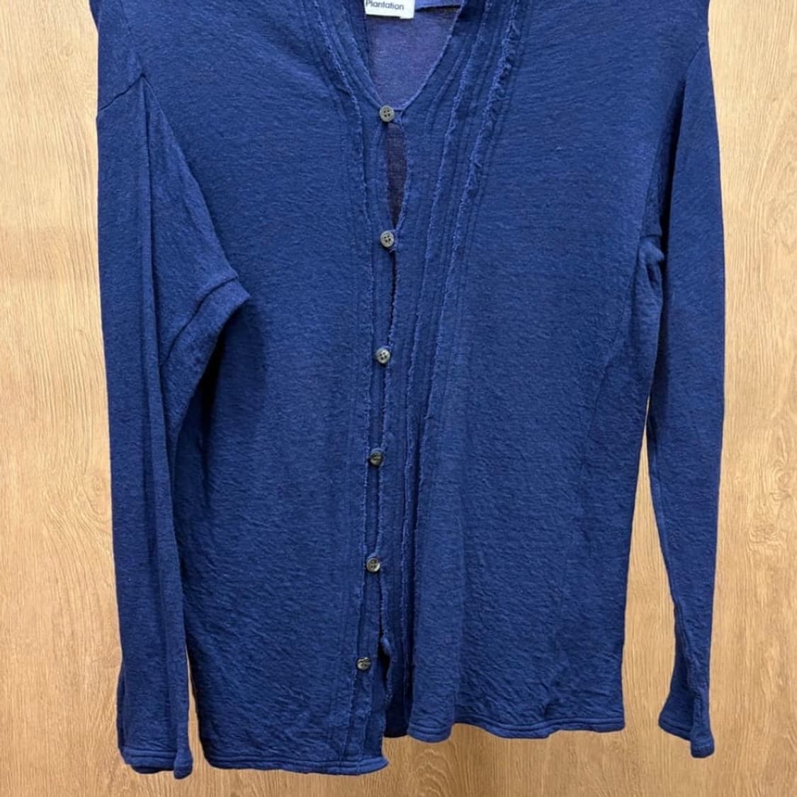 이세이미야케 Plantation 숄칼라 버튼 러프 디테일 가디건 상품이미지4